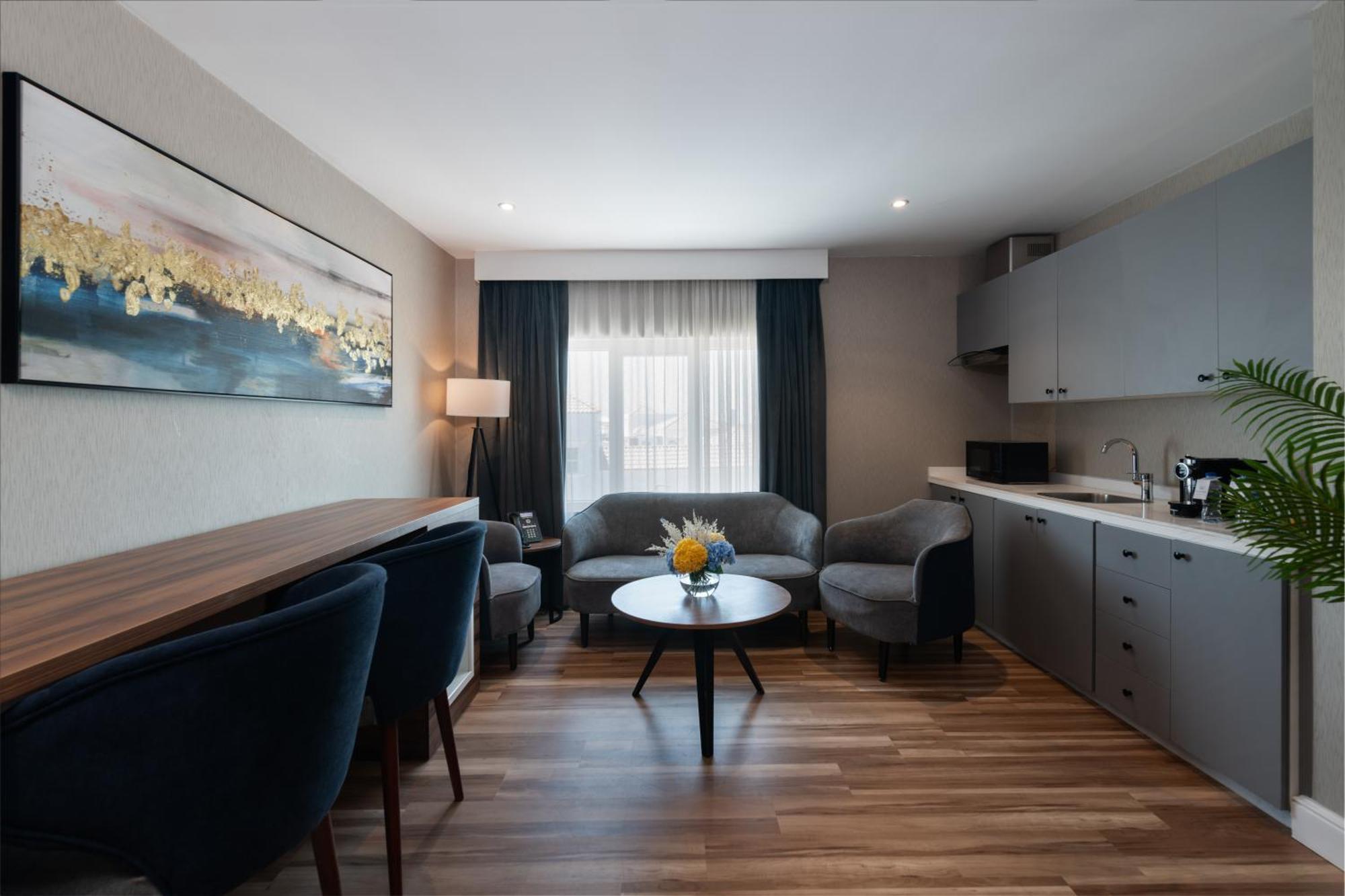 Warwick Al Jubail Hotel Eksteriør bilde