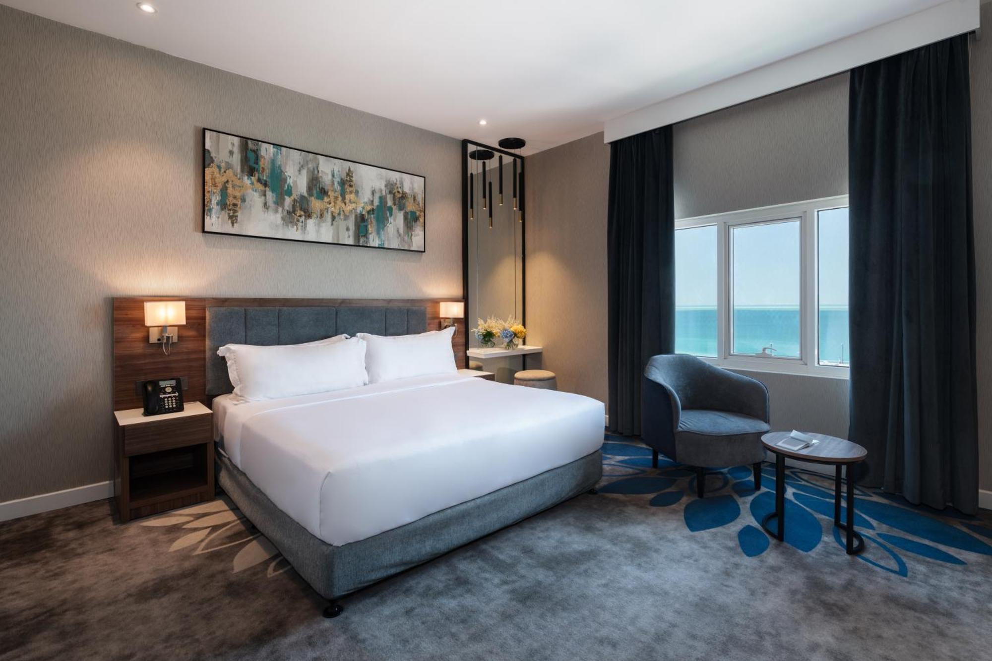 Warwick Al Jubail Hotel Eksteriør bilde